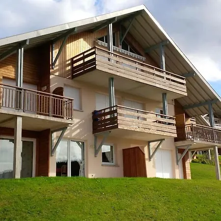 Dans Chalet, Vue Lac, Terrasse Апартаменты *
