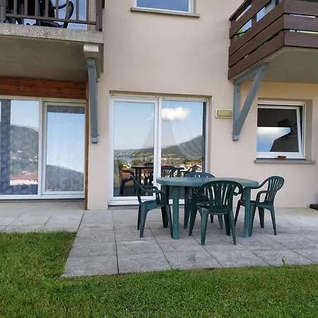 Dans Chalet, Vue Lac, Terrasse Апартаменты *