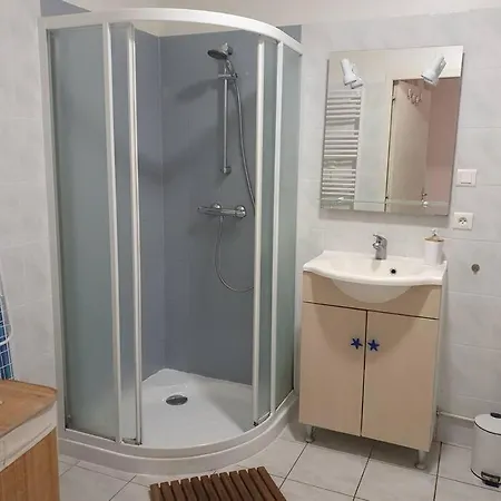 Dans Chalet, Vue Lac, Terrasse Apartman