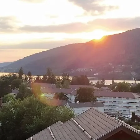 Dans Chalet, Vue Lac, Terrasse * Жерарме
